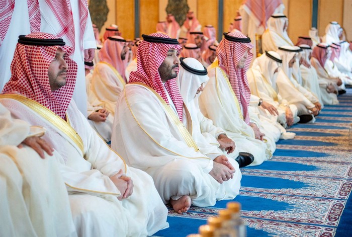 Arab Saudi Tetapkan Jadwal Salat Idul Fitri 15 Menit Setelah Terbit Matahari